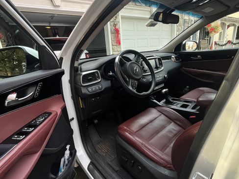 Used 2017 Kia Sorento SX image 6