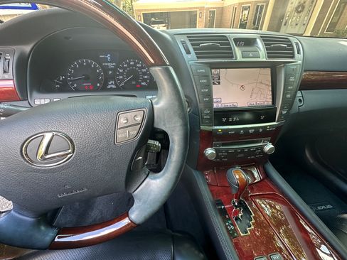 Used 2011 Lexus LS 460 L image 12