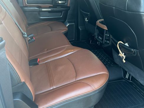 Used 2020 RAM 3500 Limited image 11