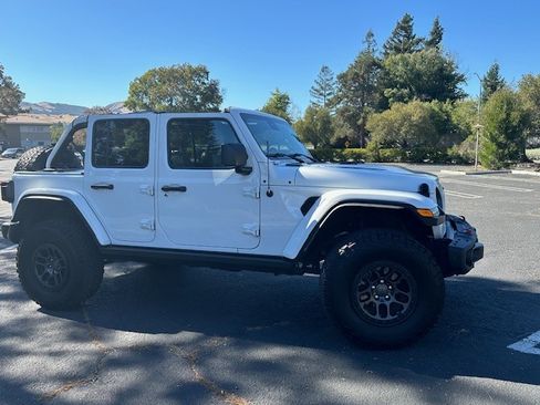 Used 2022 Jeep Wrangler Unlimited Rubicon w/ Xtreme Recon 35" Tire Package image 6