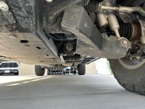 Used 2024 Toyota Tacoma TRD Off-Road w/ TRD Off Road Upgrade Package image 4