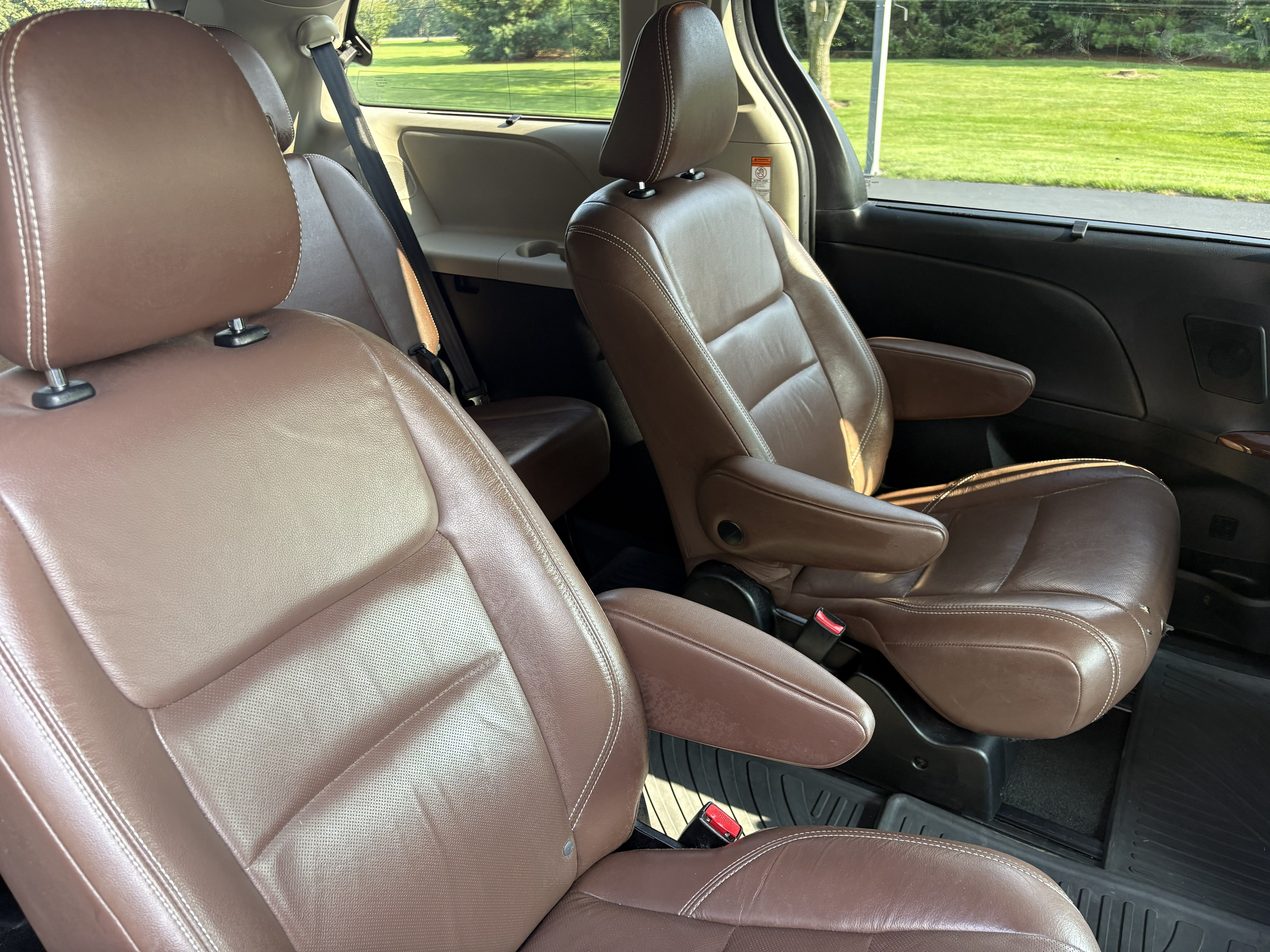 Used 2019 Toyota Sienna Limited AWD/4WD image 15