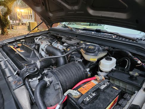 Used 2005 Ford Excursion Eddie Bauer image 5