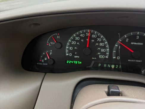 Used 2001 Ford F150 King Ranch image 8