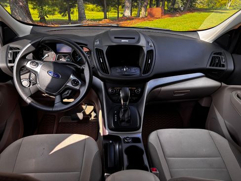 Used 2014 Ford Escape SE w/ Equipment Group 201A image 10