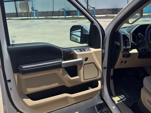 Used 2017 Ford F150 Lariat RWD image 14