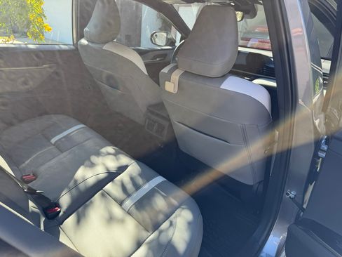 Used 2025 Toyota Camry SE w/ Convenience Package FWD image 9
