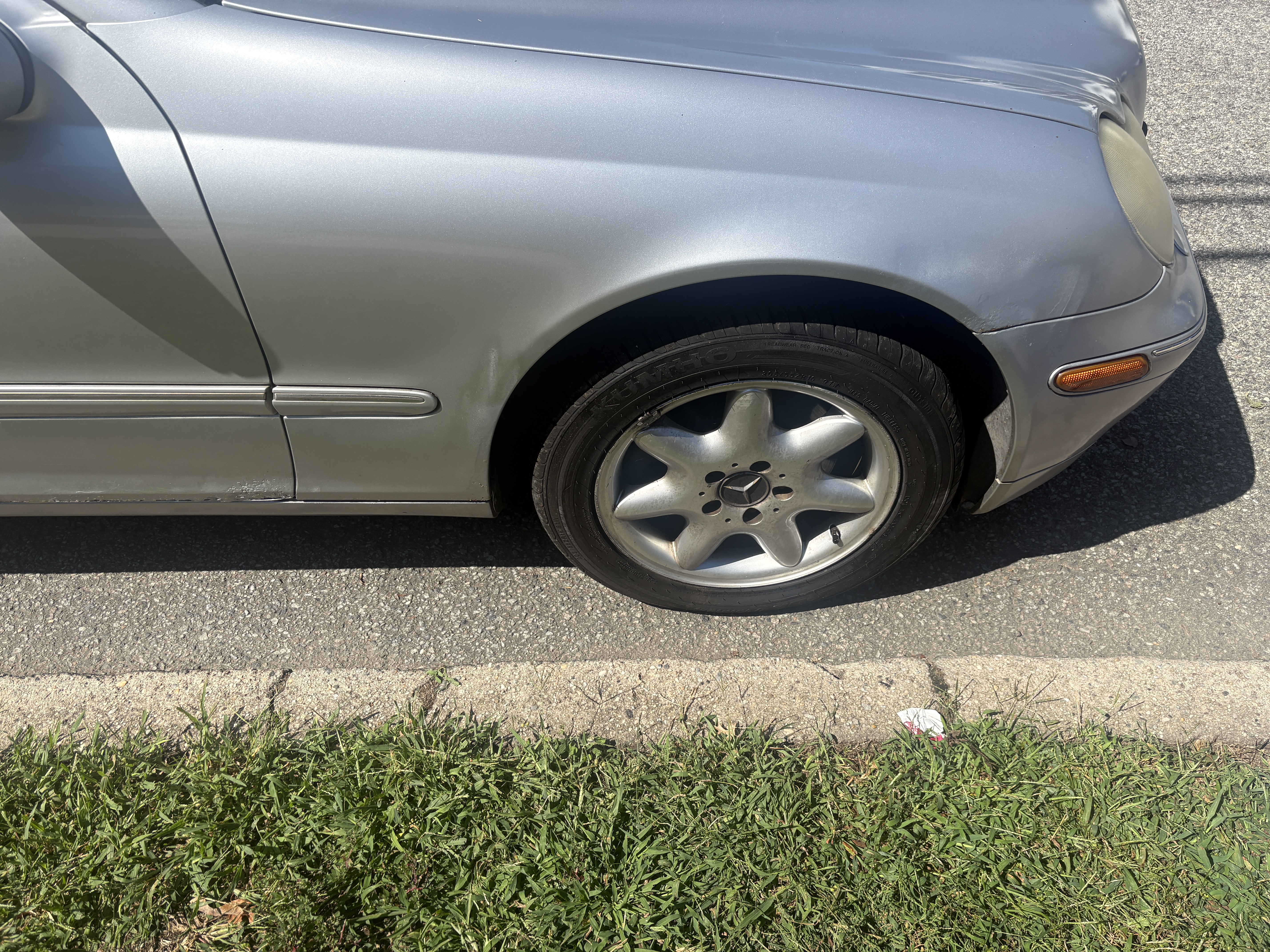 Used 2001 Mercedes-Benz C 320 Sedan image 10
