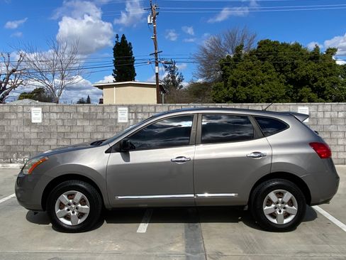 Used 2013 Nissan Rogue S image 2