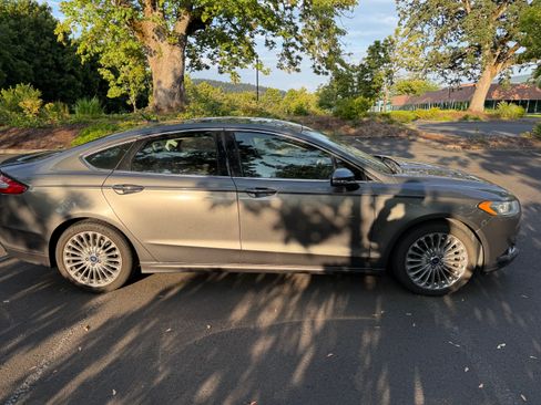 Used 2014 Ford Fusion Titanium FWD image 8