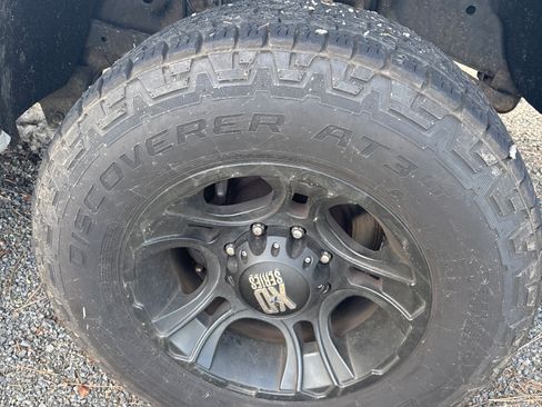 Used 2005 Dodge Ram 2500 Truck SLT image 13