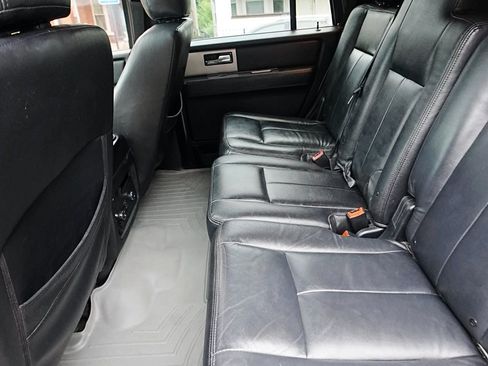 Used 2016 Ford Expedition XLT AWD/4WD image 15