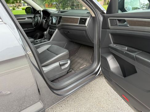 Used 2018 Volkswagen Atlas SE image 9