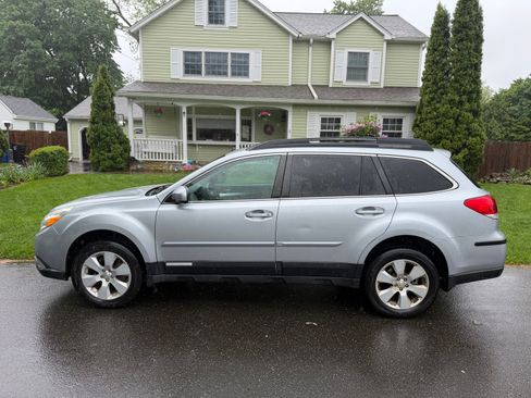 Used 2012 Subaru Outback 2.5i Premium AWD/4WD image 1