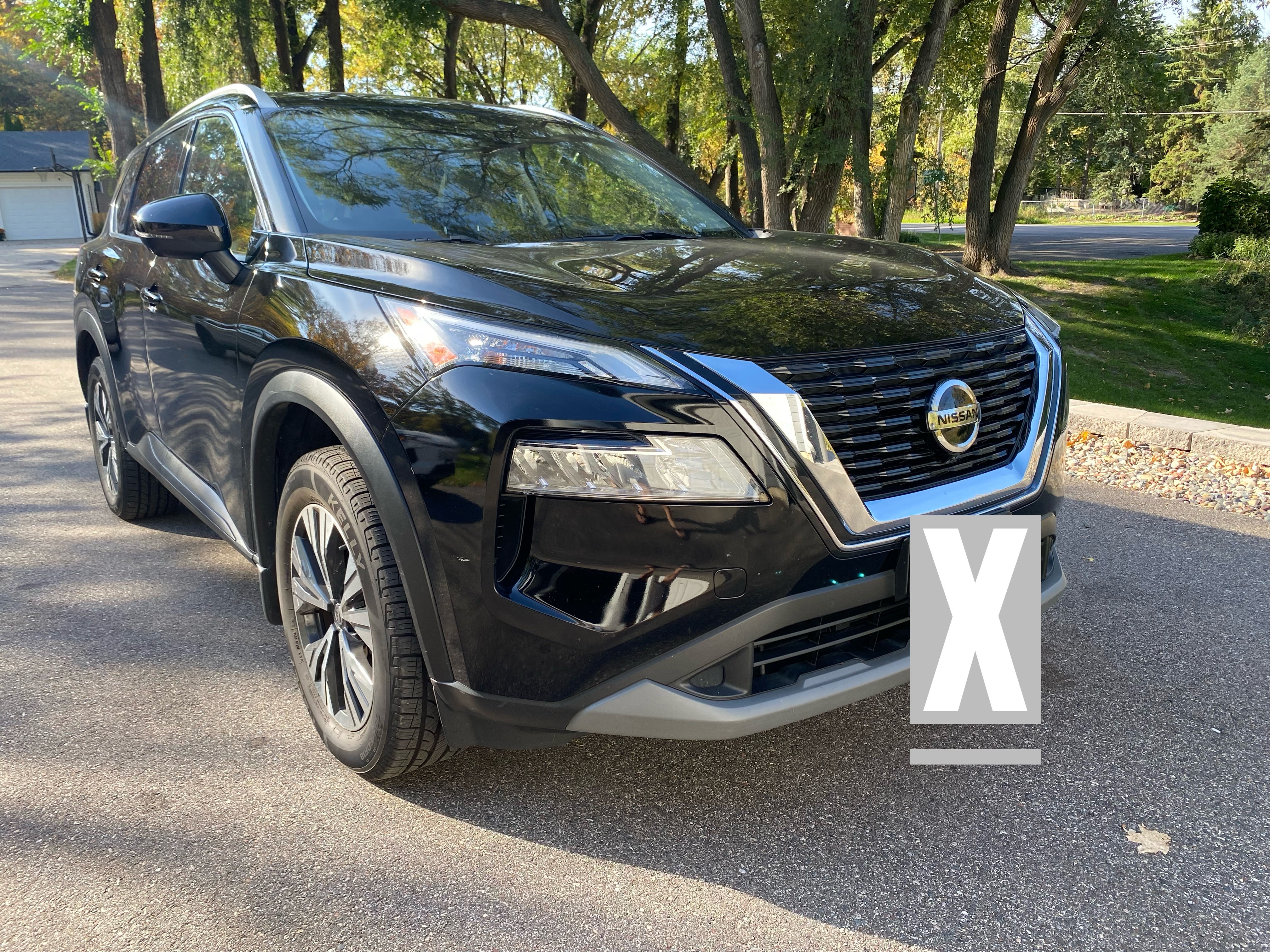 Used 2021 Nissan Rogue SV w/ Premium Package AWD/4WD image 1