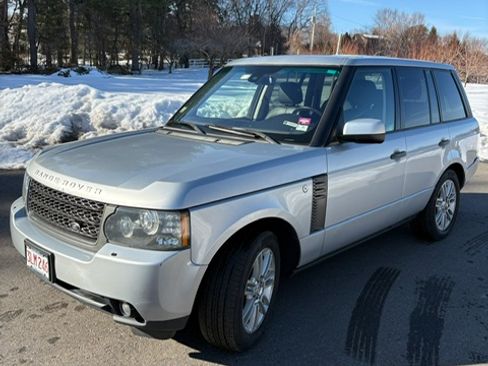 Used 2011 Land Rover Range Rover HSE image 15