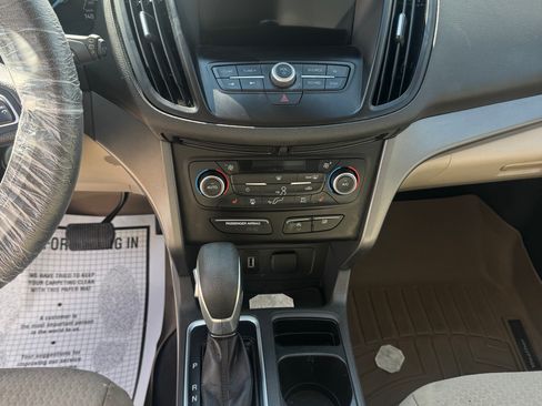 Used 2018 Ford Escape SE w/ SE Sync 3 Package FWD image 11