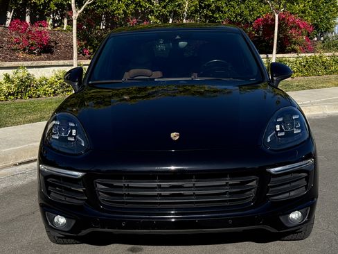 Used 2017 Porsche Cayenne S Platinum AWD/4WD image 10