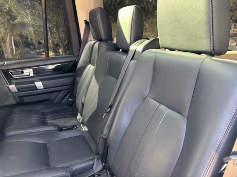 Used 2016 Land Rover LR4 HSE Silver Edition AWD/4WD image 3