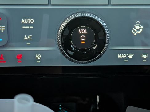 Used 2024 Ford Mustang Mach-E Select w/ Comfort Package Lite image 17