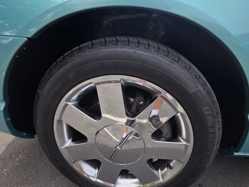 Used 2002 Ford Thunderbird RWD image 21