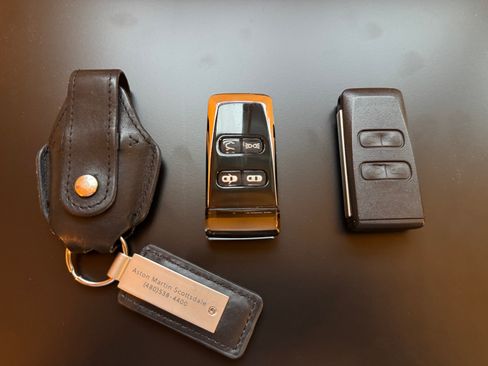 Used 2013 Aston Martin V8 Vantage Roadster image 32