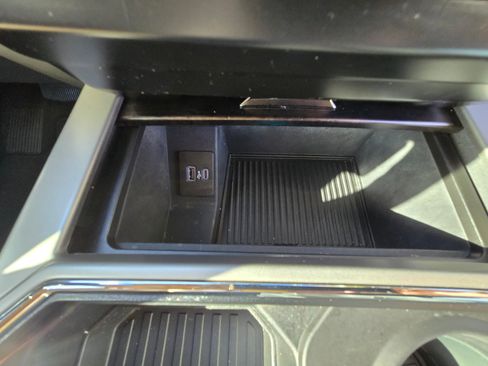 Used 2022 Ford F250 Lariat image 10