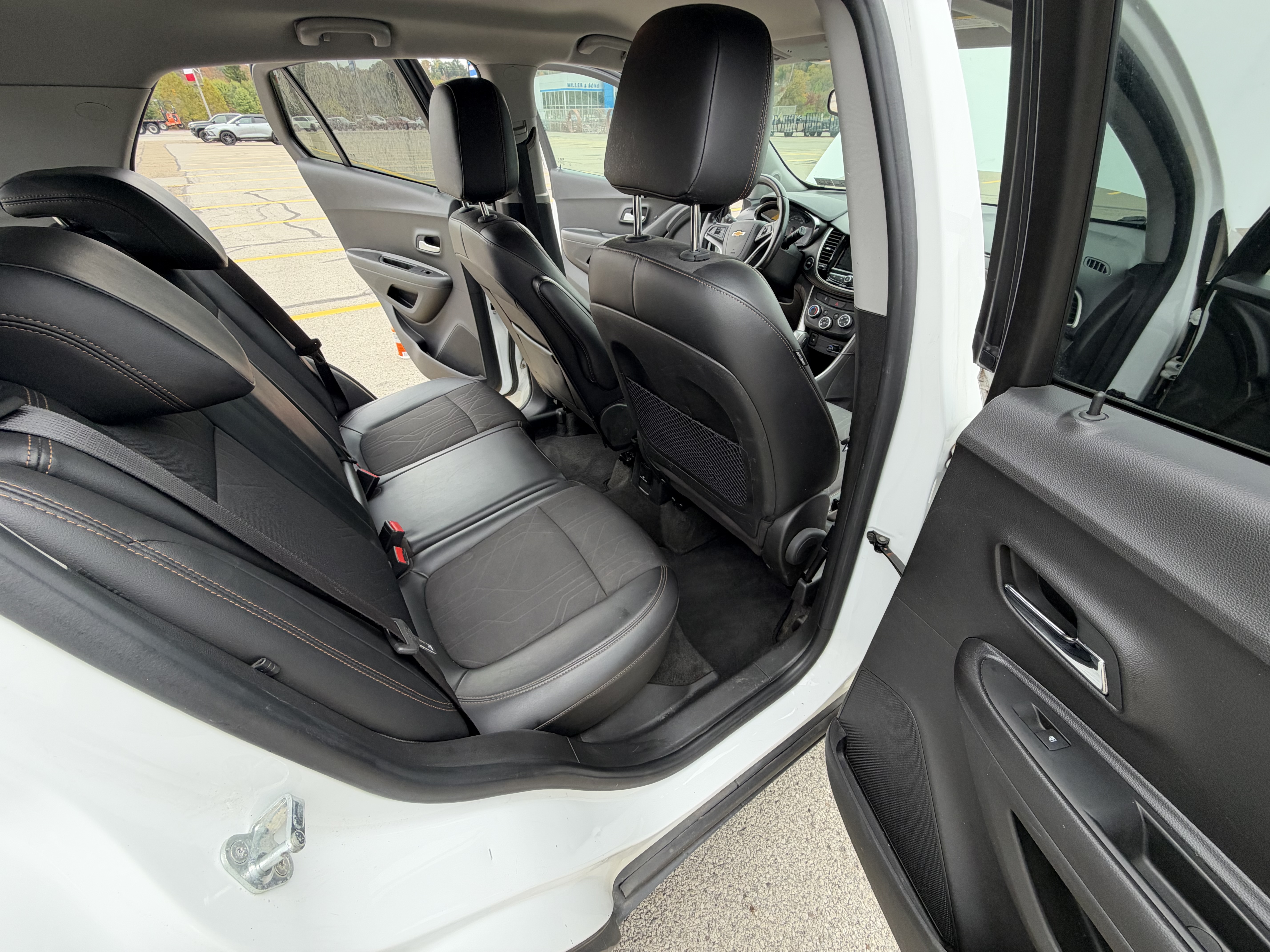 Used 2019 Chevrolet Trax LT w/ LT Convenience Package AWD/4WD image 19
