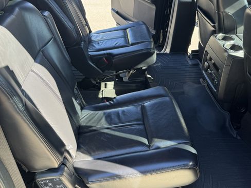 Used 2017 Lincoln Navigator L Select image 17