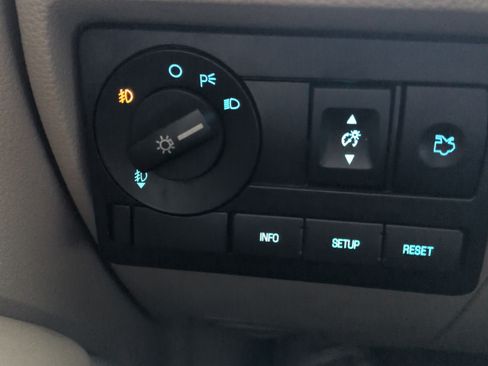 Used 2010 Ford Fusion SE image 13