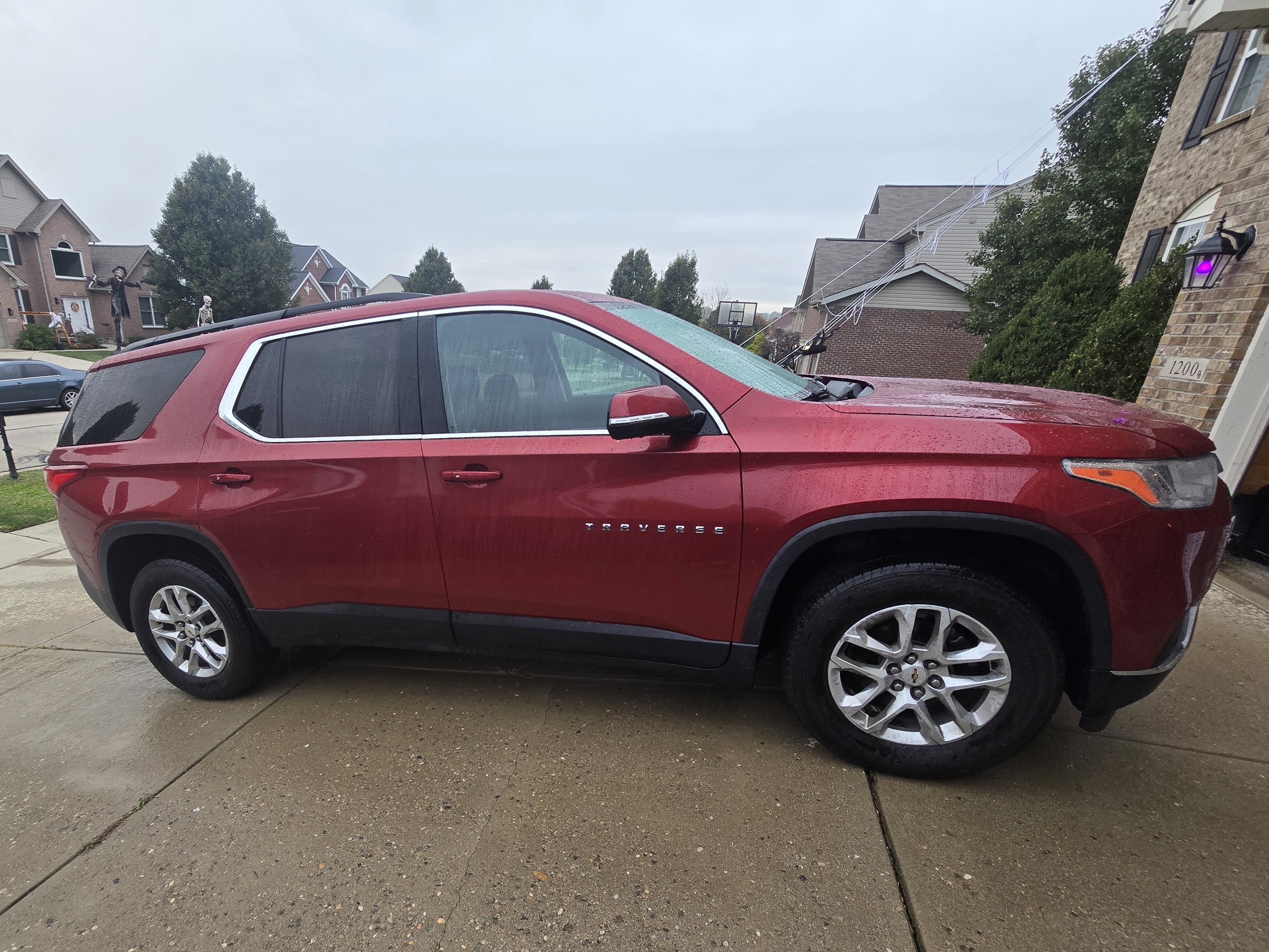 Used 2020 Chevrolet Traverse LT FWD image 10