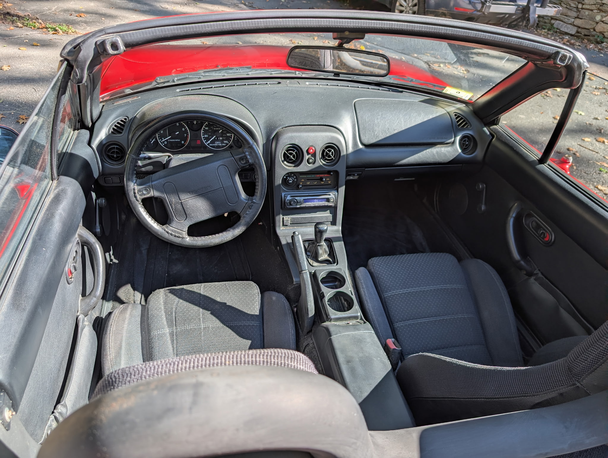 Used 1995 MAZDA MX-5 Miata RWD image 9