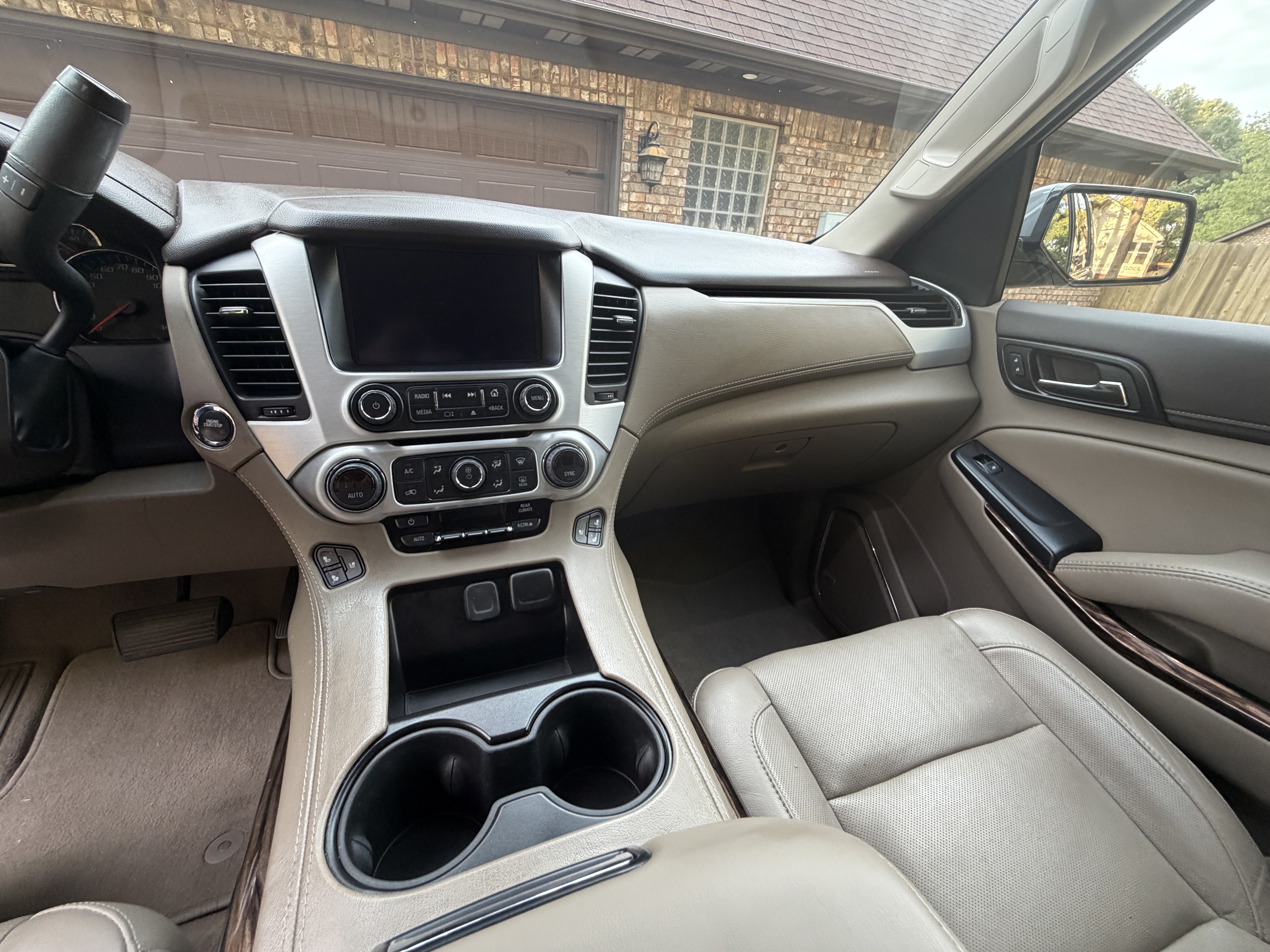 Used 2020 GMC Yukon SLT w/ Premium Edition RWD image 29