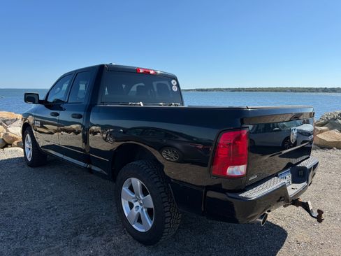 Used 2015 RAM 1500 Express image 2