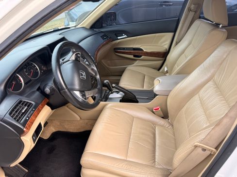 Used 2011 Honda Accord EX-L image 37