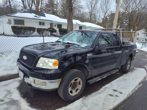 Used 2005 Ford F150 XLT image 2
