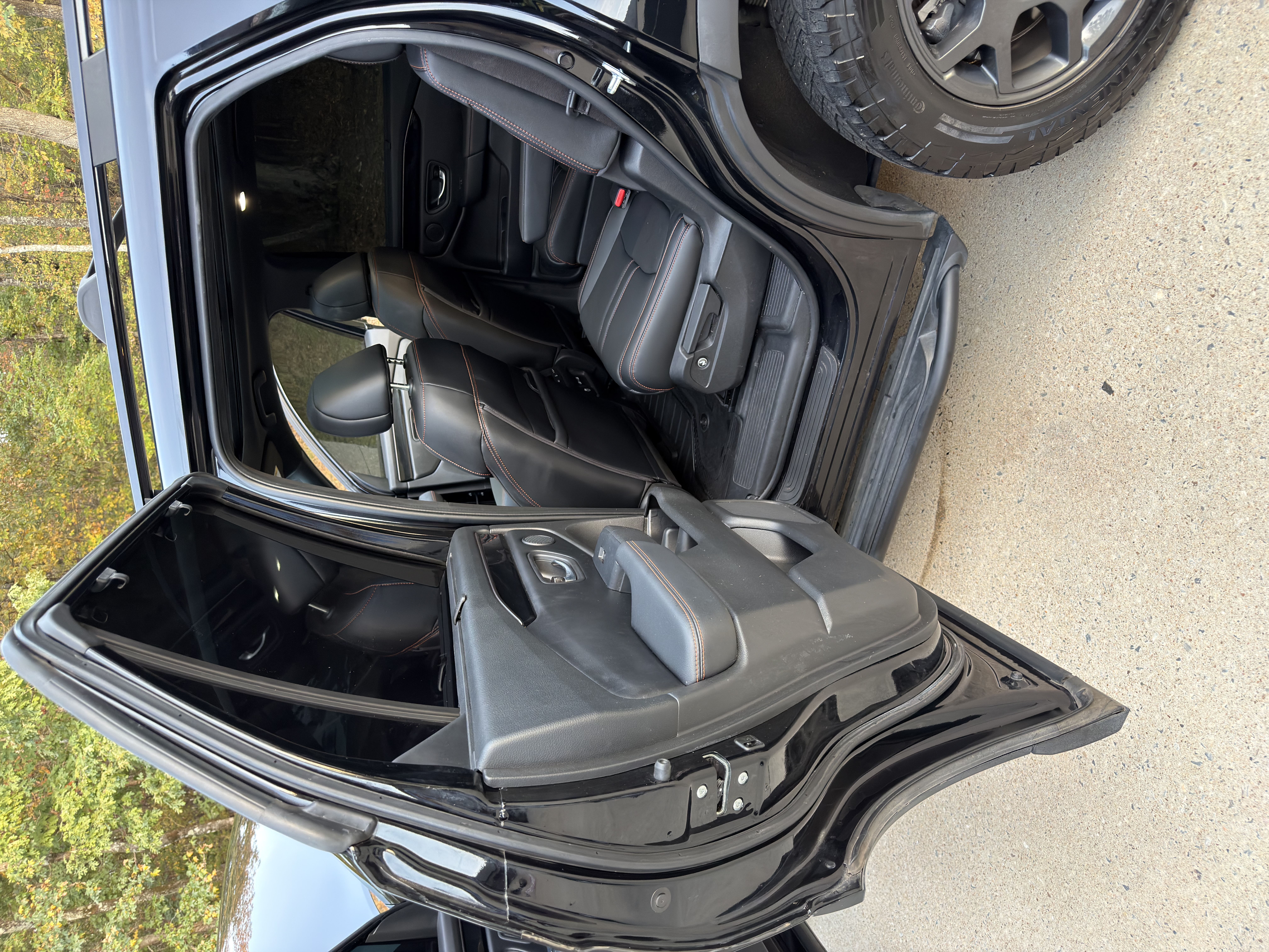 Used 2023 Honda Pilot TrailSport image 17