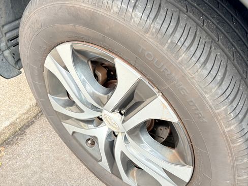 Used 2016 Toyota RAV4 LE image 24