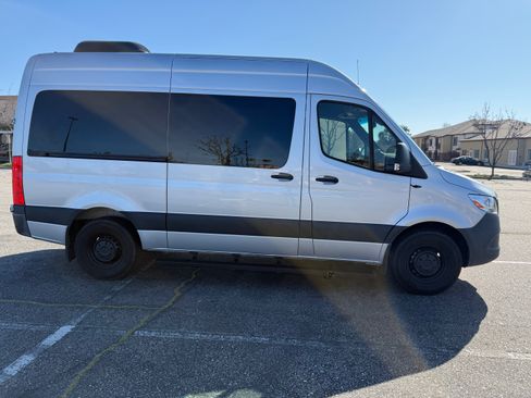 Used 2023 Mercedes-Benz Sprinter 2500 image 10
