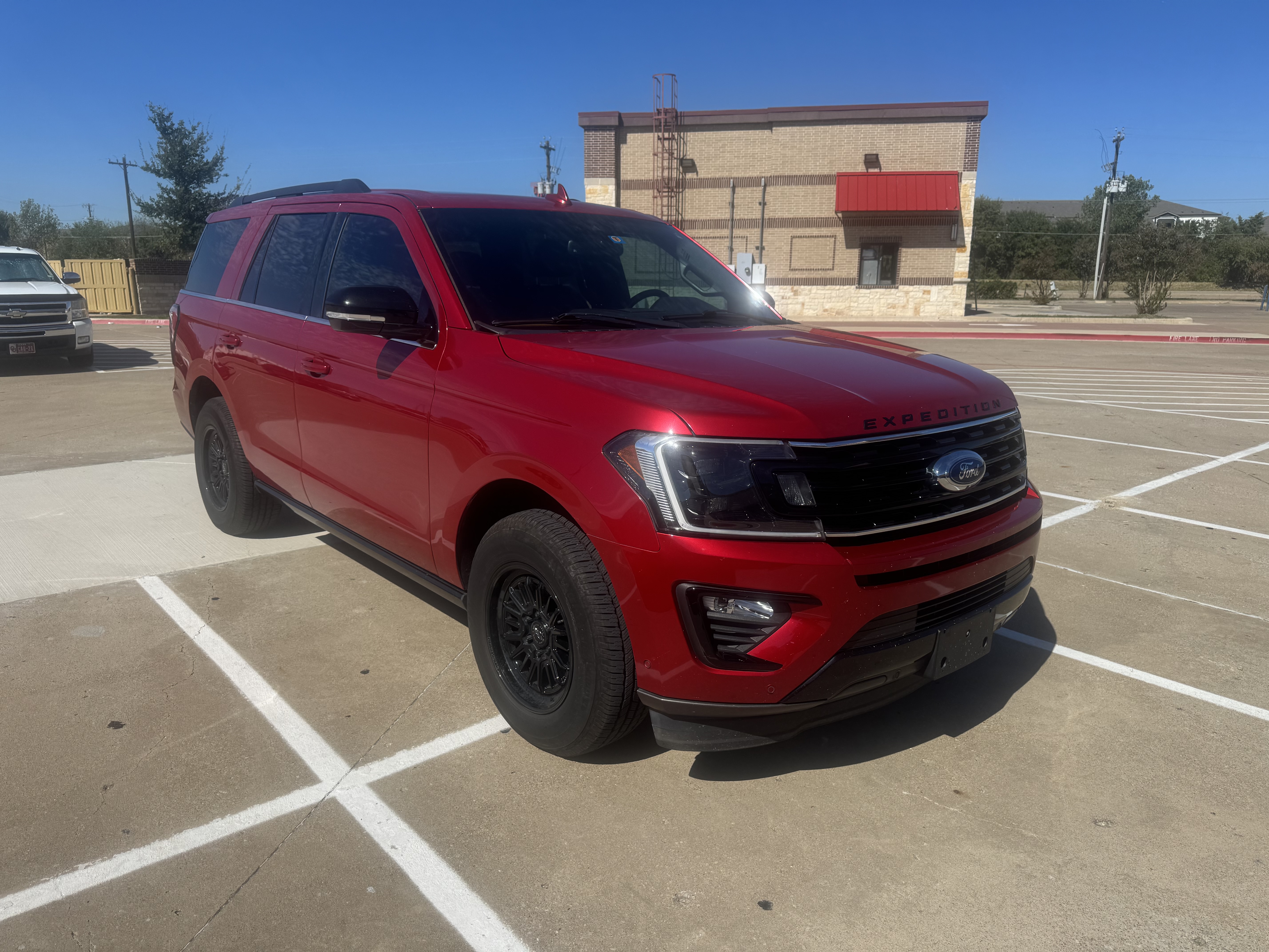 Used 2021 Ford Expedition Limited RWD image 1