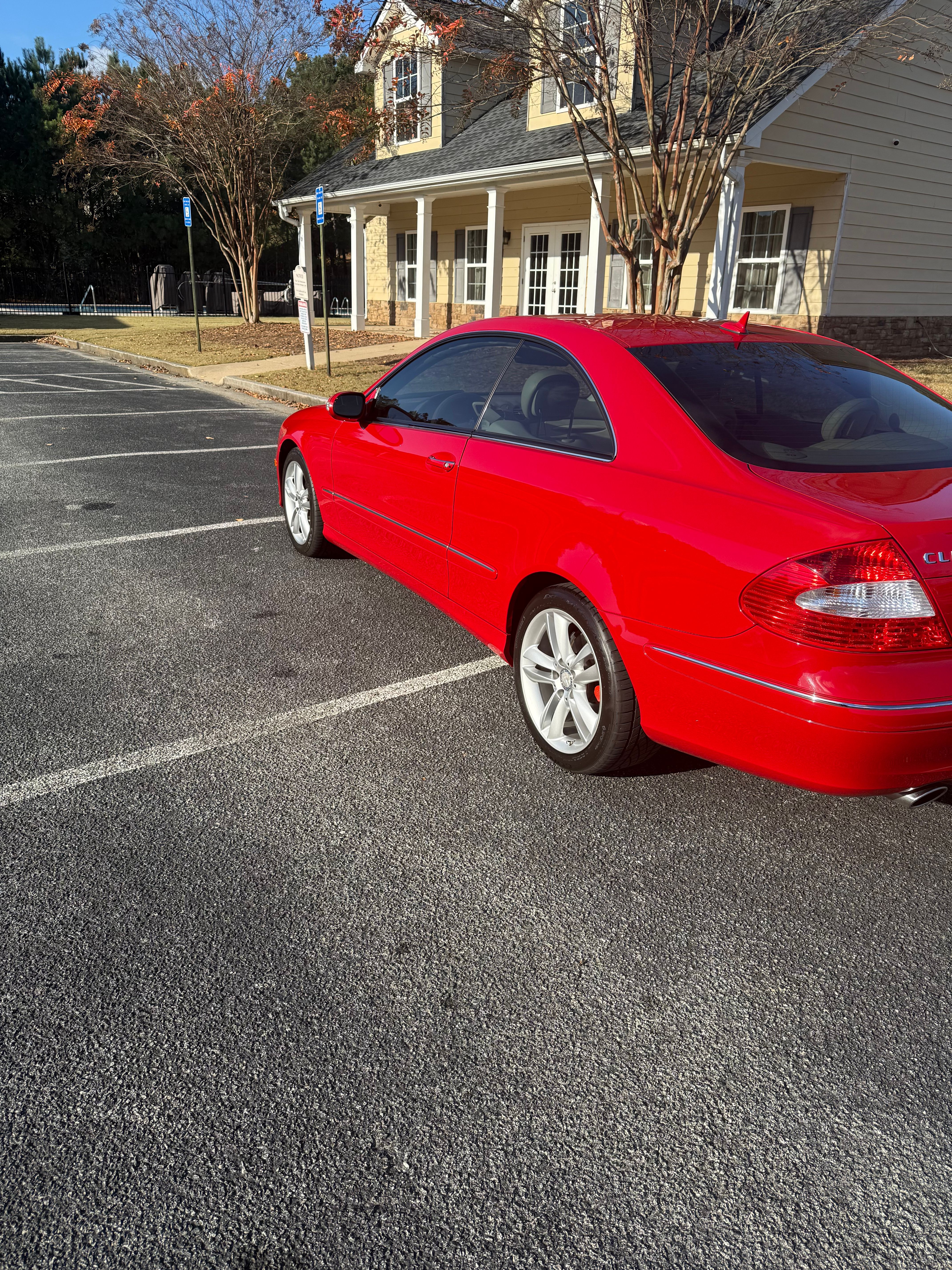 Used 2008 Mercedes-Benz CLK 350 Coupe image 1