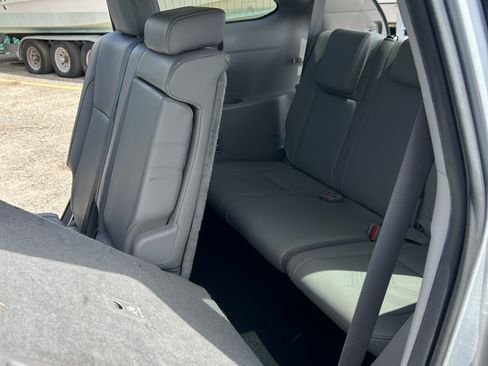 Used 2019 Toyota Highlander XLE image 5