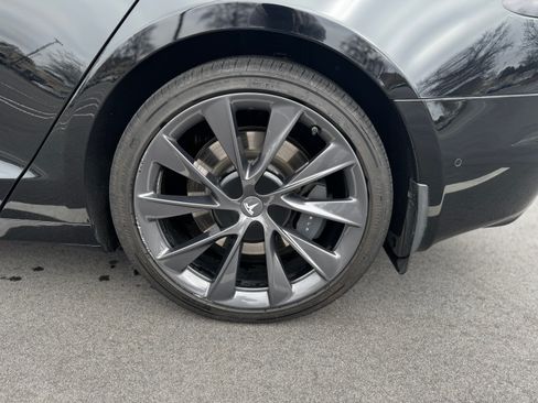 Used 2020 Tesla Model S Long Range Plus image 22