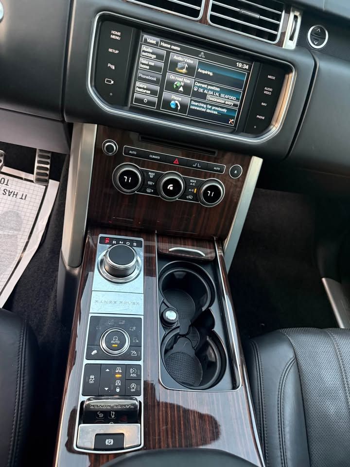 Used 2014 Land Rover Range Rover Supercharged AWD/4WD image 10