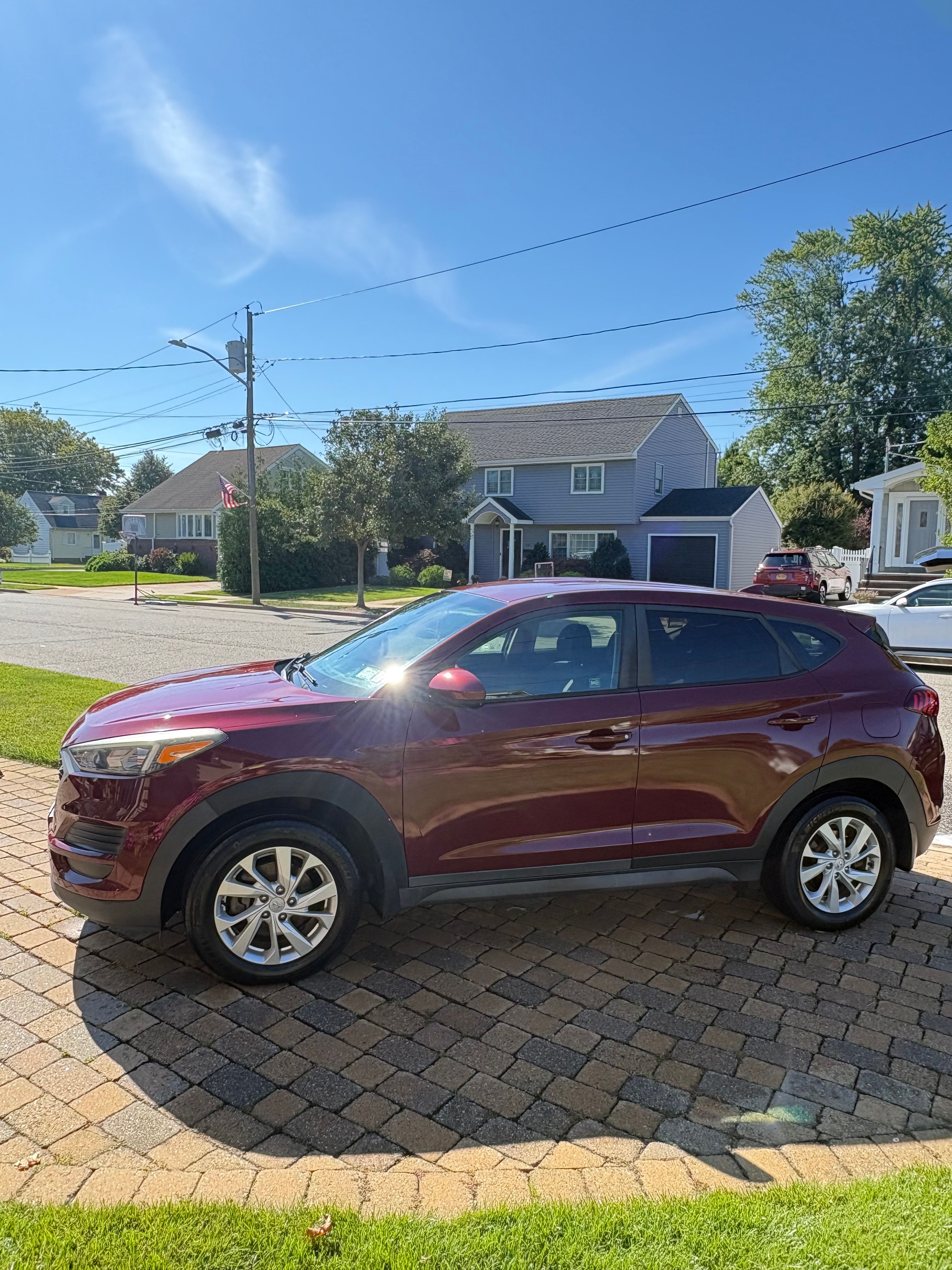 Used 2019 Hyundai Tucson SE w/ Cargo Package AWD/4WD image 1