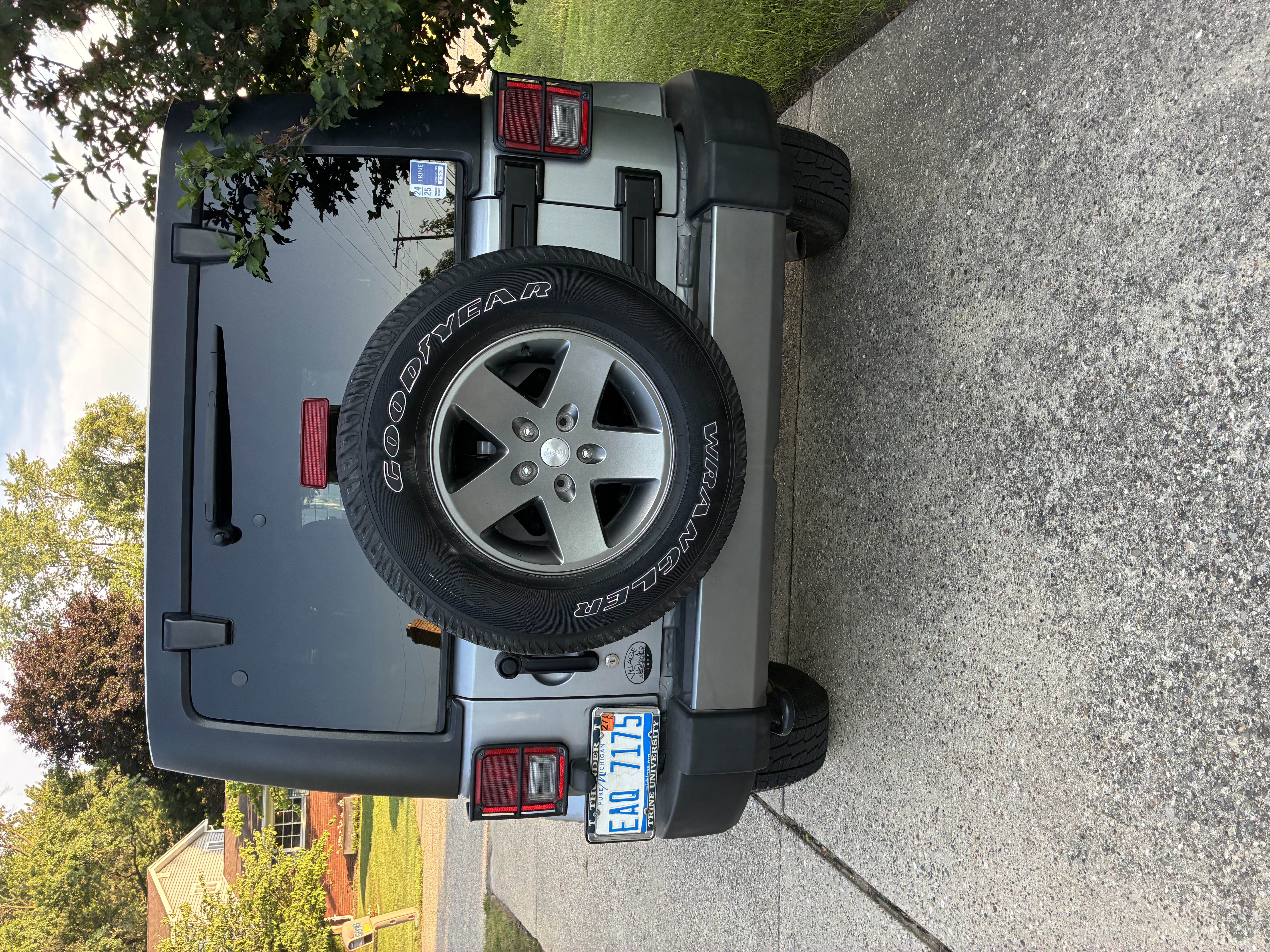 Used 2013 Jeep Wrangler Unlimited Sport AWD/4WD image 11