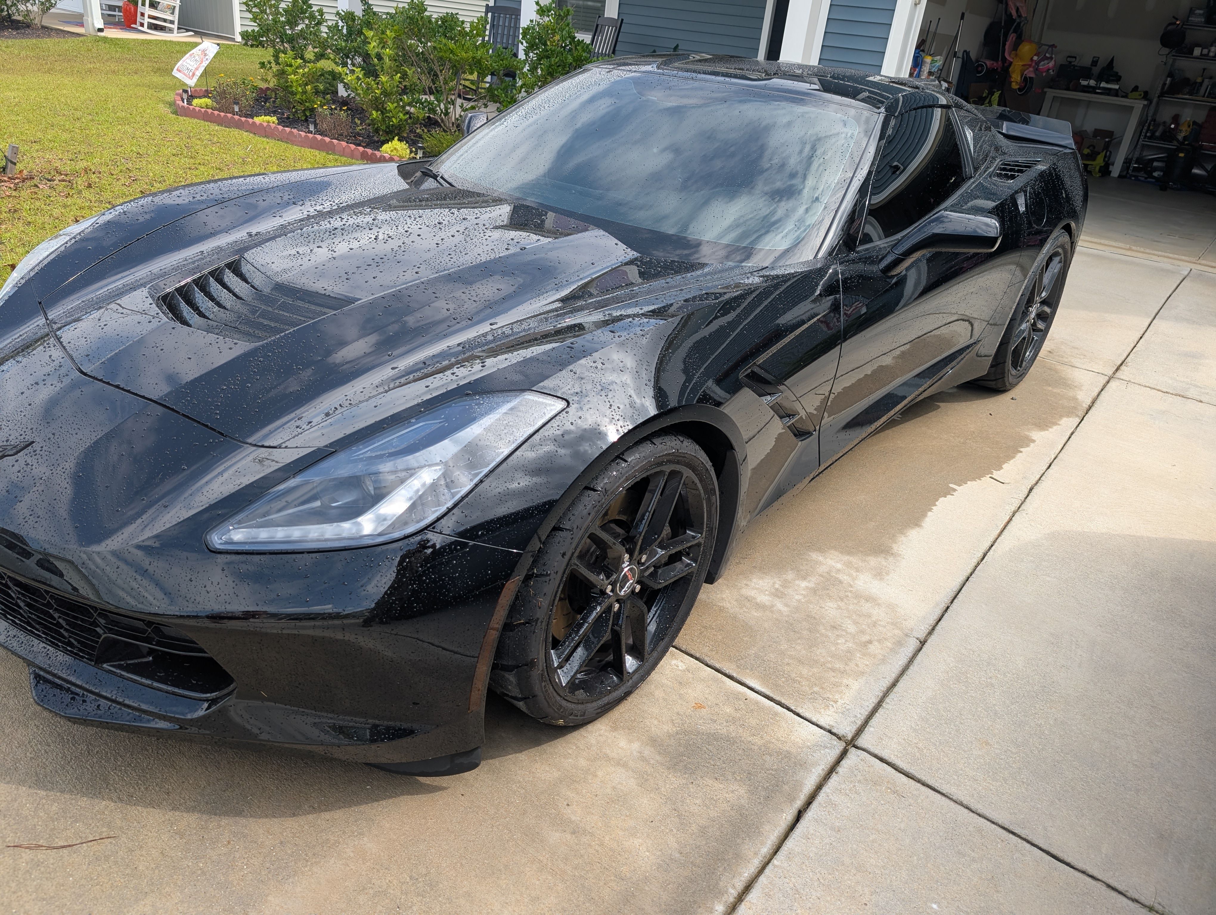 Used 2015 Chevrolet Corvette Stingray Coupe RWD image 2