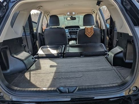 Used 2015 Toyota Prius V Four image 18