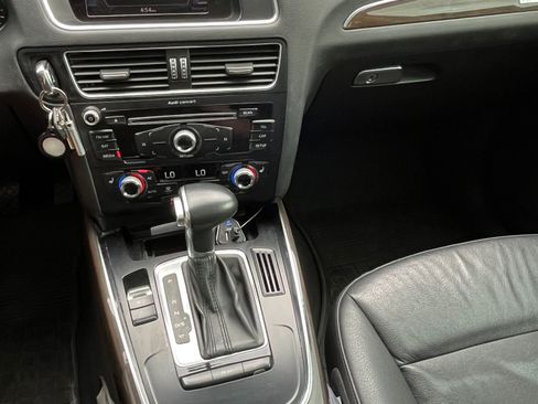 Used 2014 Audi Q5 2.0T Premium w/ Lighting Package AWD/4WD image 11