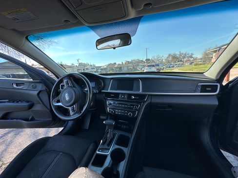 Used 2018 Kia Optima LX image 11